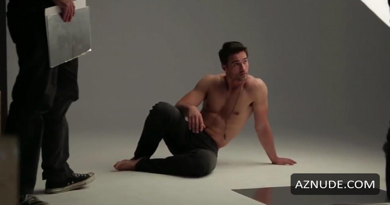 Brett Dalton Nude and Sexy Photo Collection - AZNude Men
