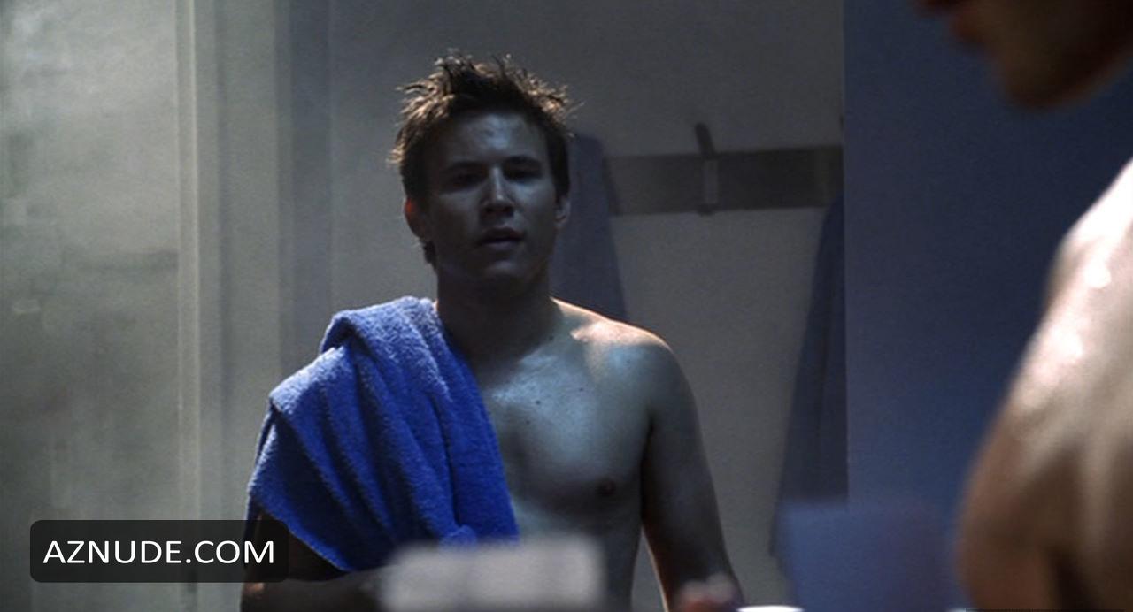 Thomas jonathan nude taylor Jonathan Taylor