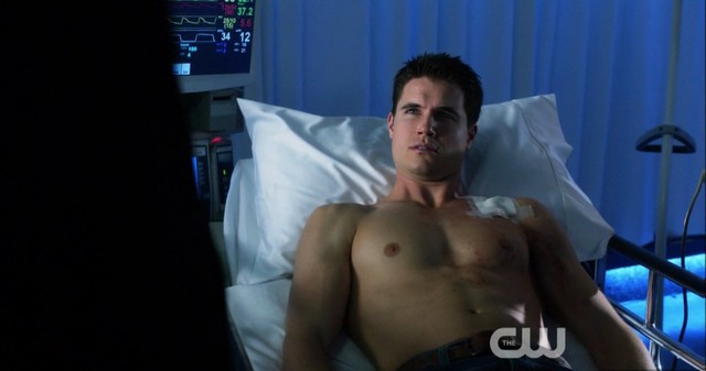 Robbie Amell Nude And Sexy Photo Collection Aznude Men